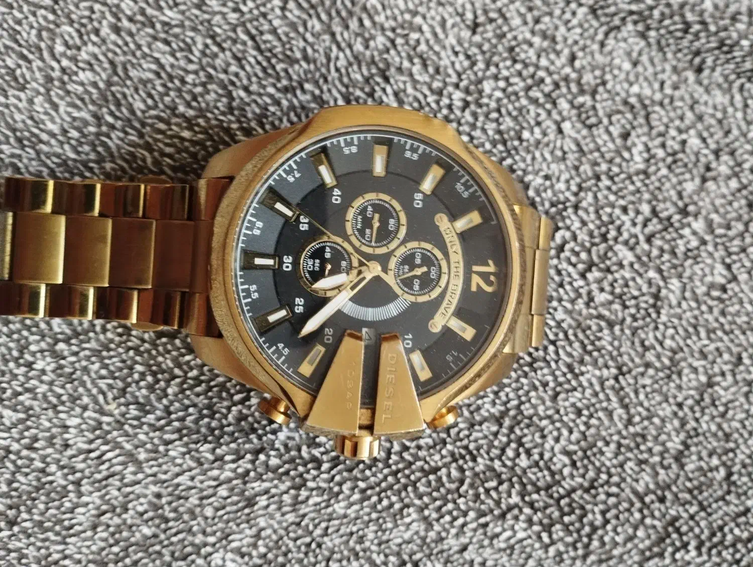 ساعت دیزل شاخدار|ساعت|رباطکریم, رباطکریم|دیوار