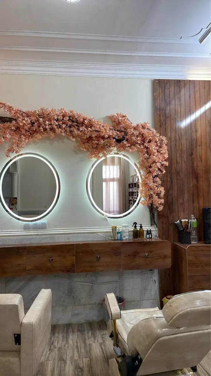 متخصص ناخن و مژه|استخدام درمانی، زیبایی، بهداشتی|زابل, |دیوار