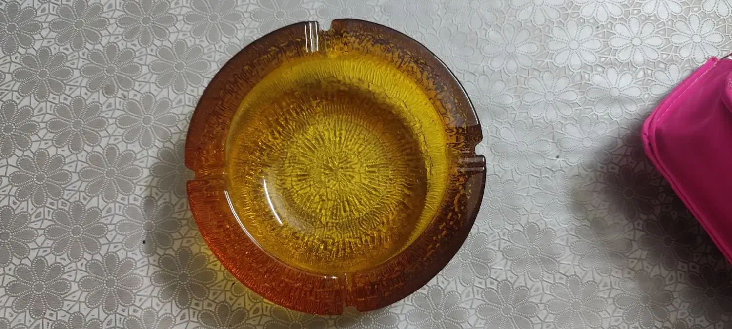 زیر سیگاری عتیقه|کلکسیون اشیاء عتیقه|سمنان, |دیوار