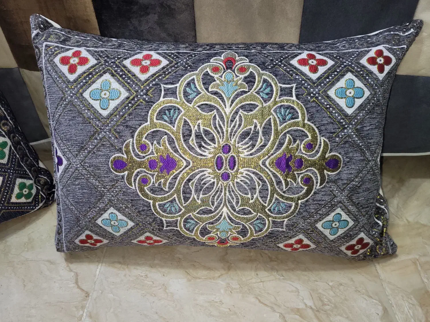 روبالشتی شانل، برگ بالش،پارچه ضخیم خارجی|رختخواب، بالش، پتو|بانه, |دیوار