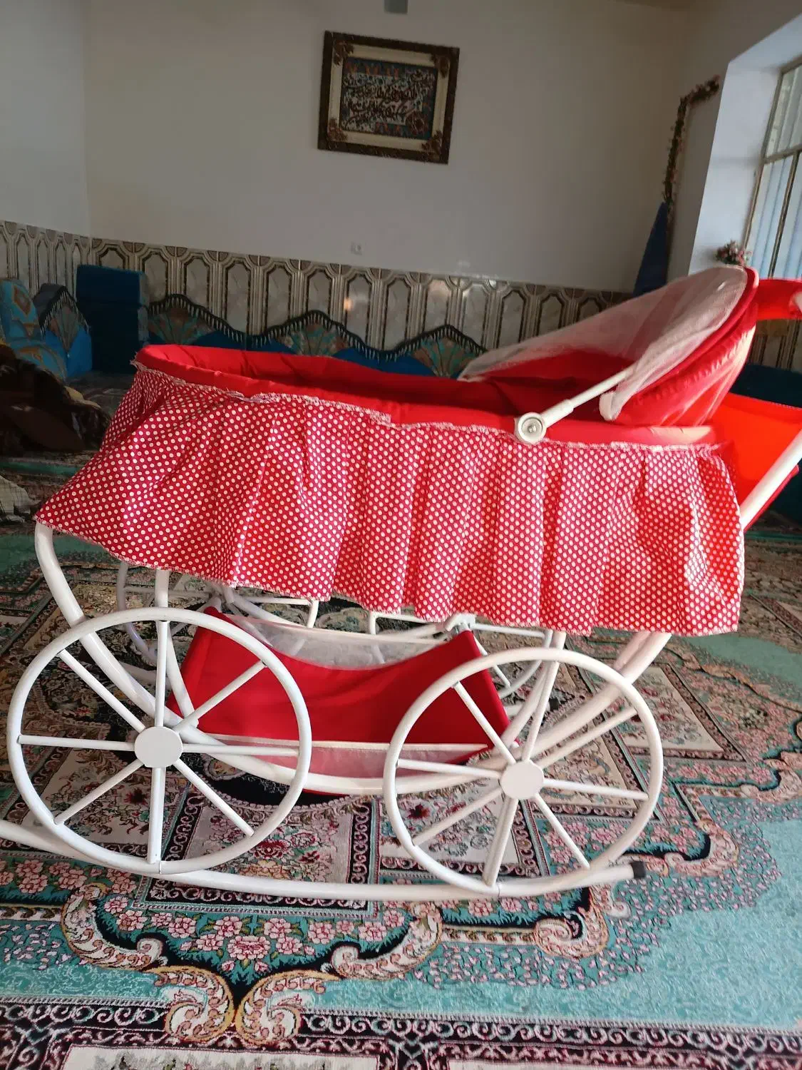 گهواره|تخت و صندلی بچه|دهدشت, |دیوار