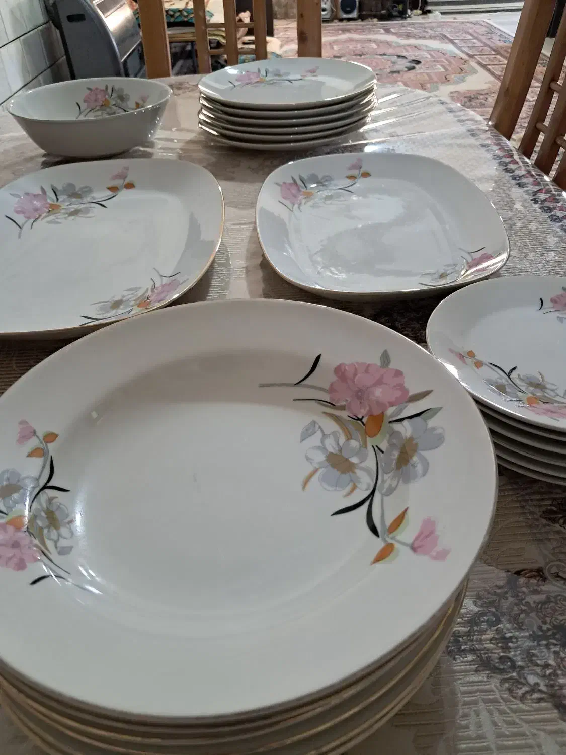 سرویس چینی|ظروف سرو و پذیرایی|مینودشت, |دیوار