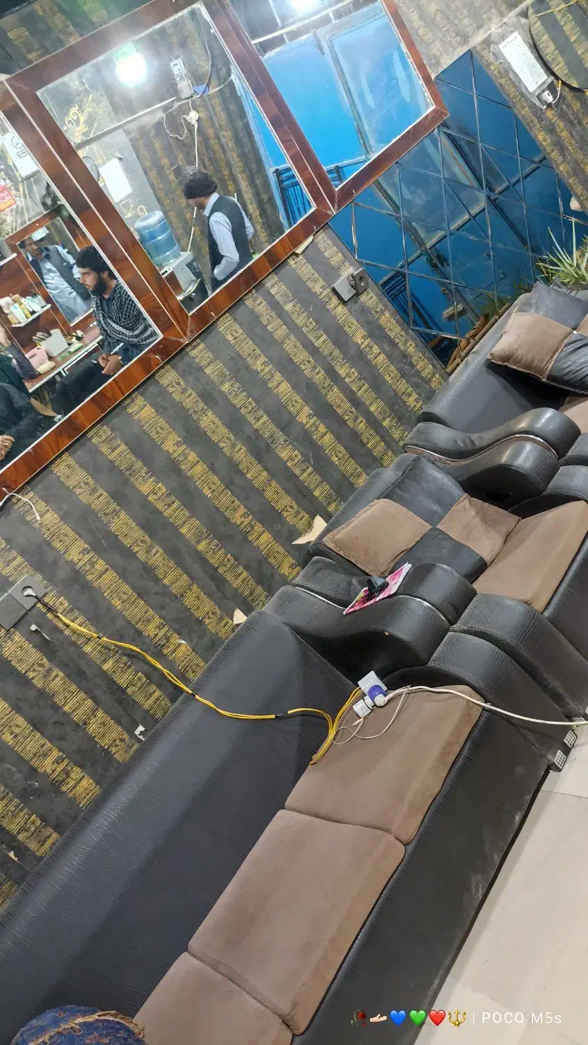 ارایشگاه|آرایشگاه و سالن‌های زیبایی|سراوان, |دیوار