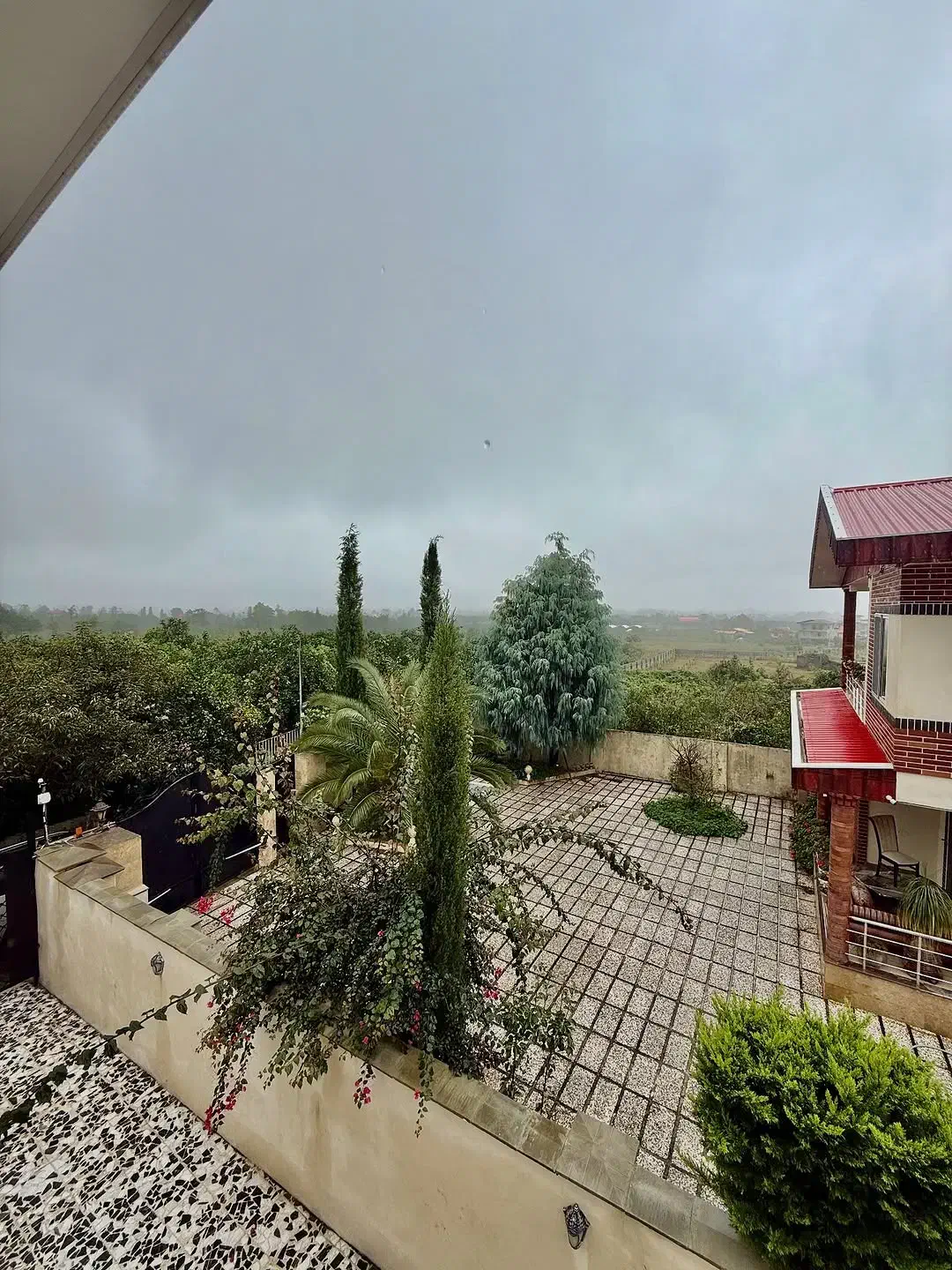 گاهی باید بشینی کنار پنجره بذاری طبیعت حرف بزنه|فروش خانه و ویلا|نور, |دیوار