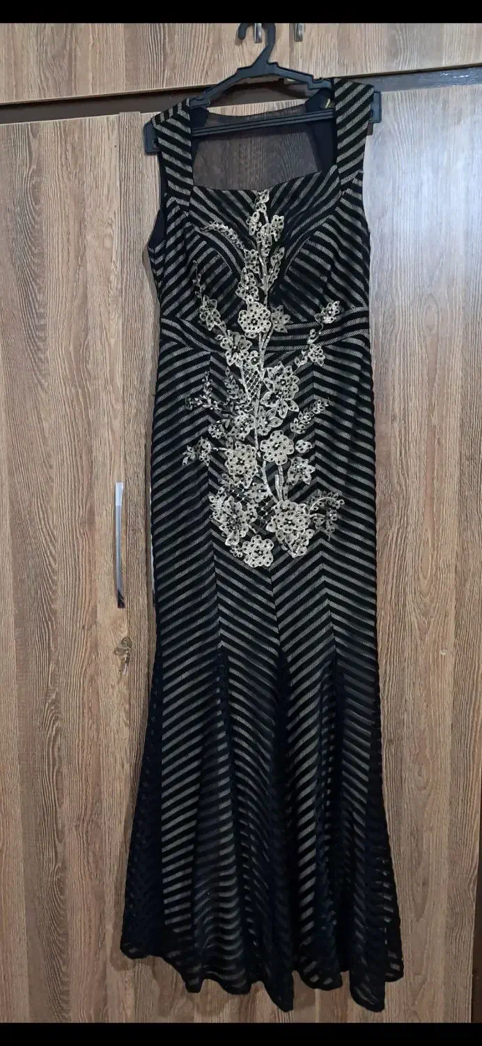 لباس مجلسی|لباس|مرودشت, ولایت|دیوار