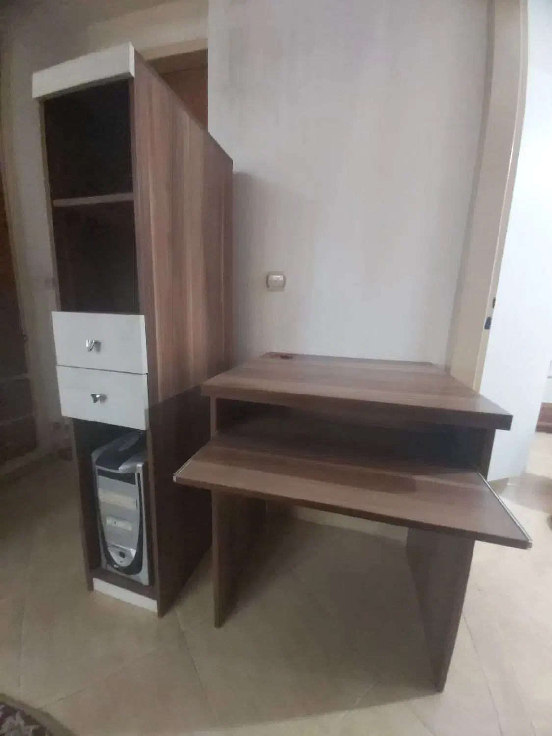 میز تحریر(کامپیوتر)|میز تحریر و کامپیوتر|ساری, |دیوار