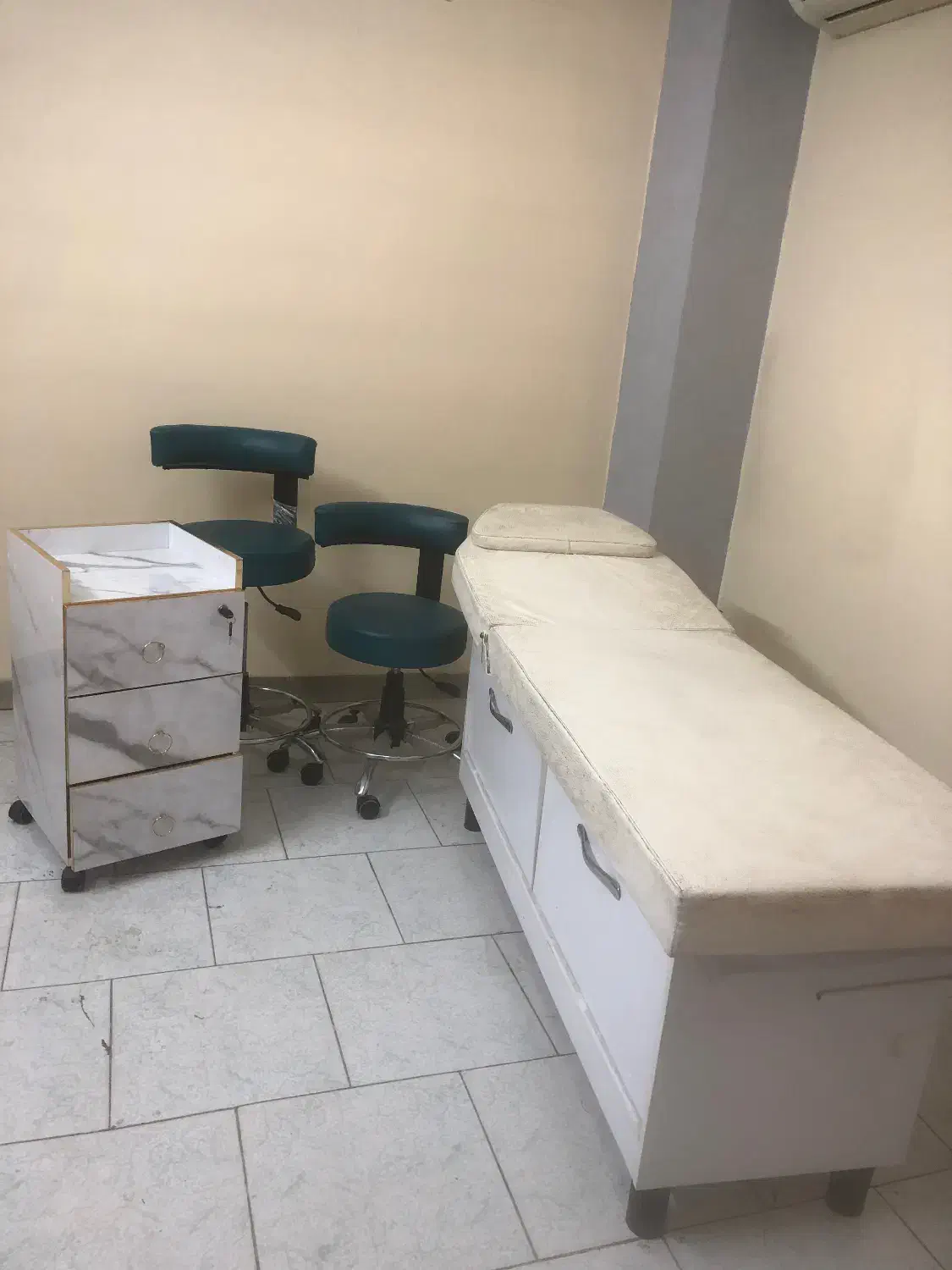 آبسرد کن ترالی مبل تخت صندلی لوازم مطب وارایشگاه|پزشکی|تهران, عبدل‌آباد|دیوار