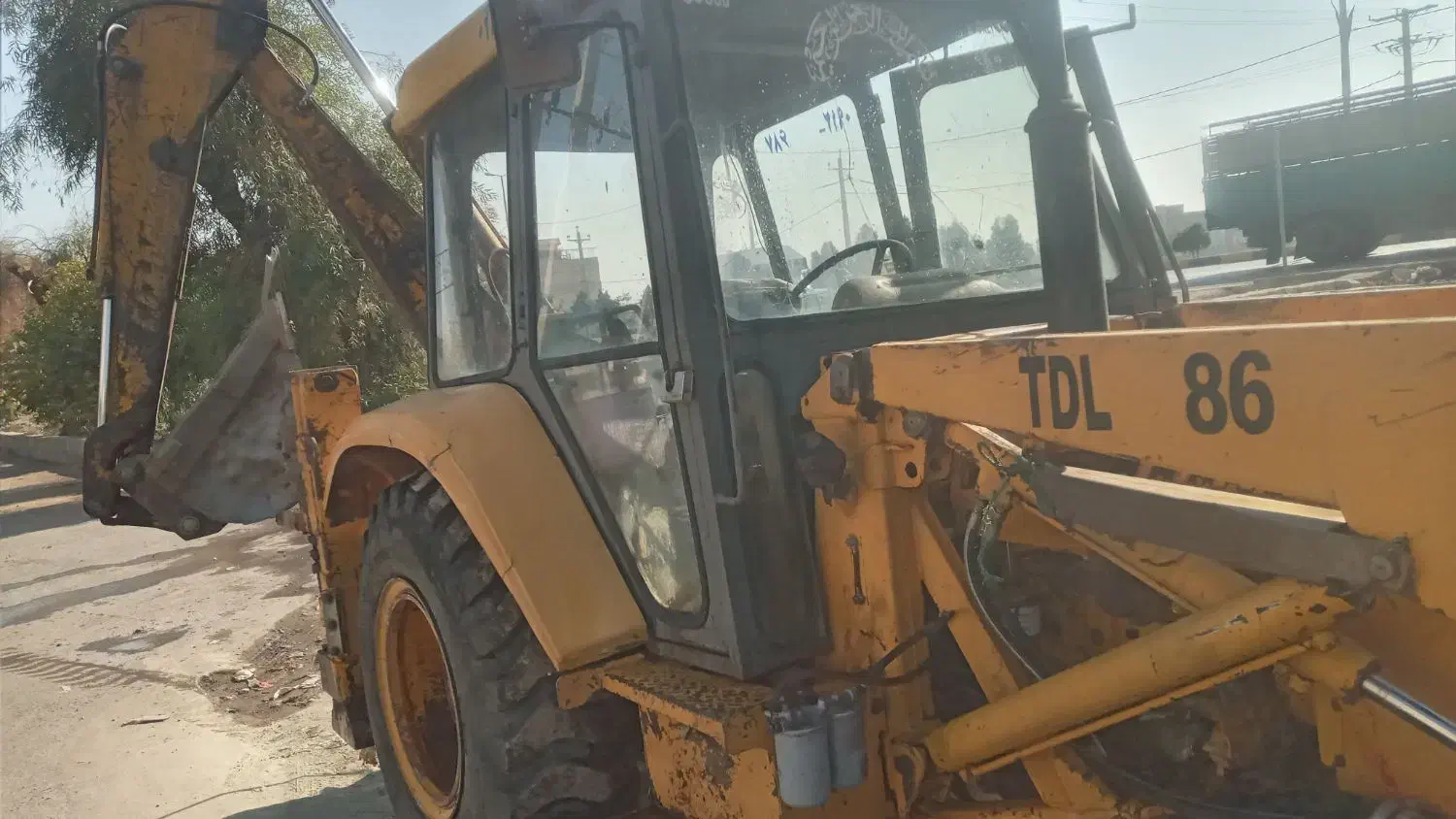 فروش یک دستگاه بیل بکهو|خودرو سنگین|ساوه, |دیوار