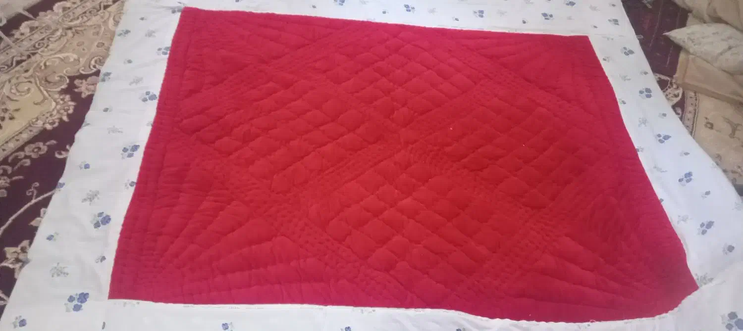 لحاف|رختخواب، بالش، پتو|خواف, |دیوار