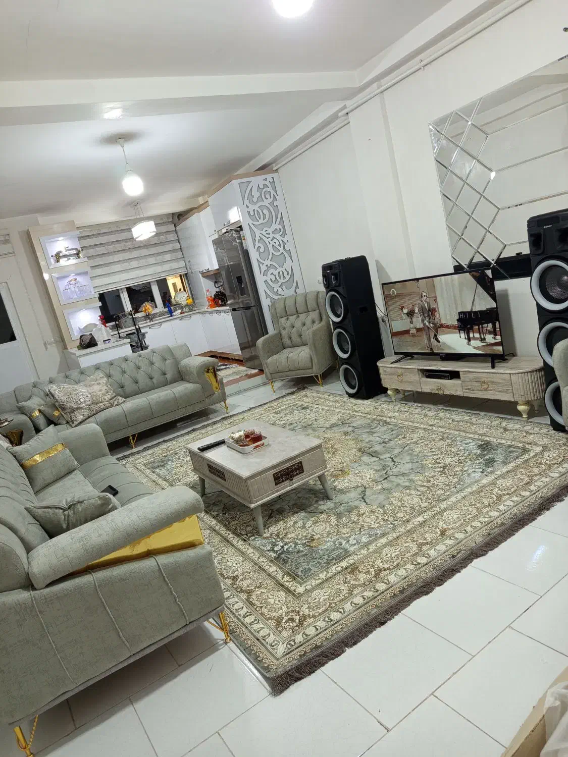 فرش ۹متری ۱۲۰۰شانه نو|فرش|مراغه, |دیوار