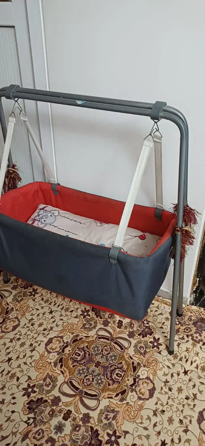 انواعی لباس نو دخترانه گهواره تشک تعویض پوشک و..|اسباب و اثاث بچه|تبریز, |دیوار