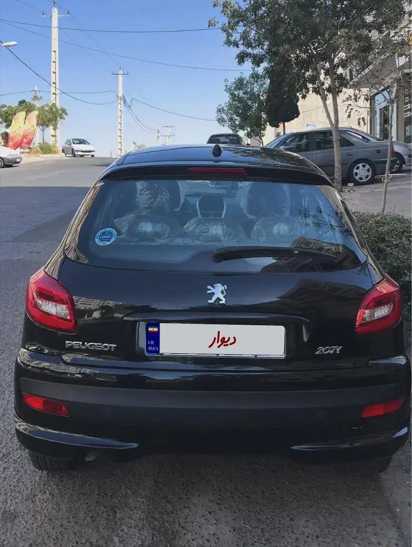 ۲۰۷ بدون نقطه کم کار ۴۰۱ سقف فلز|خودرو سواری و وانت|قزوین, |دیوار