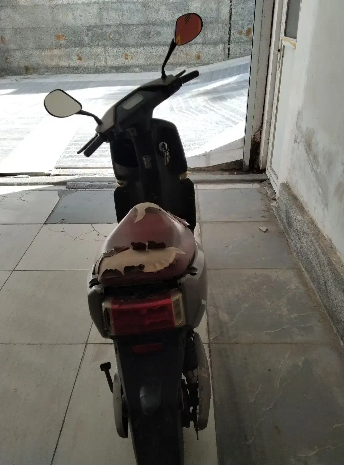 کویر 2000|موتورسیکلت|کیش, |دیوار