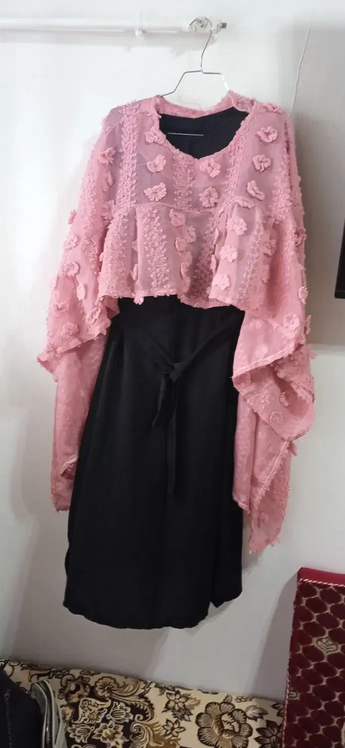 پیراهن مجلسی|لباس|بندر انزلی, آذربایجان|دیوار