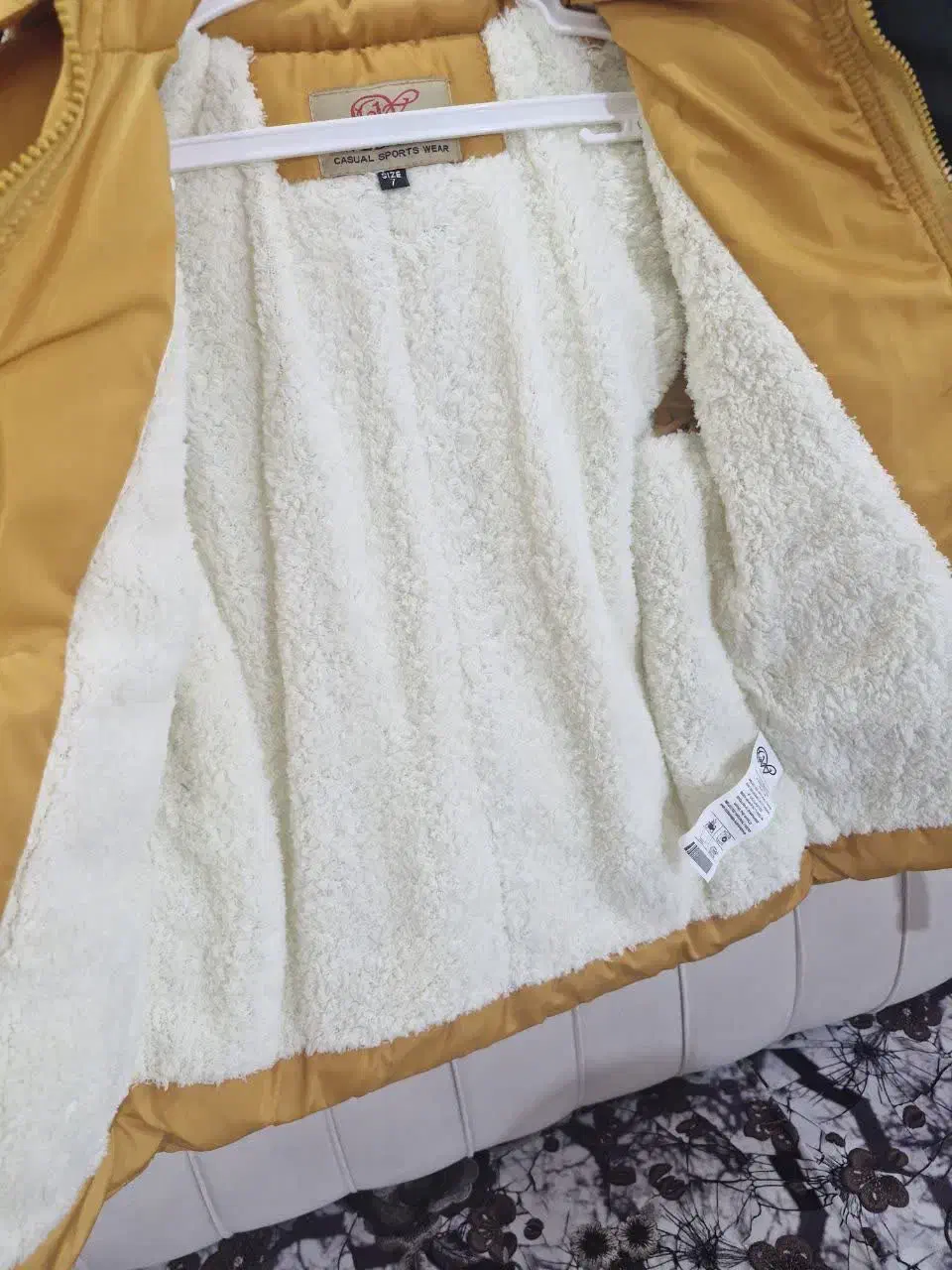 کاپشن بچه گانه|کفش و لباس بچه|رشت, استقامت ۲|دیوار