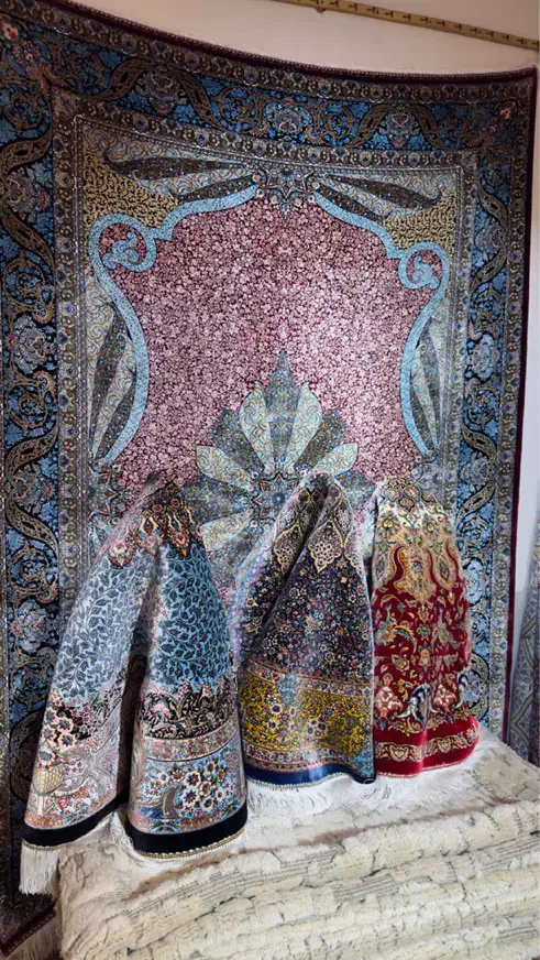 فرش های دستبافت گونه|فرش|تهران, کاج|دیوار