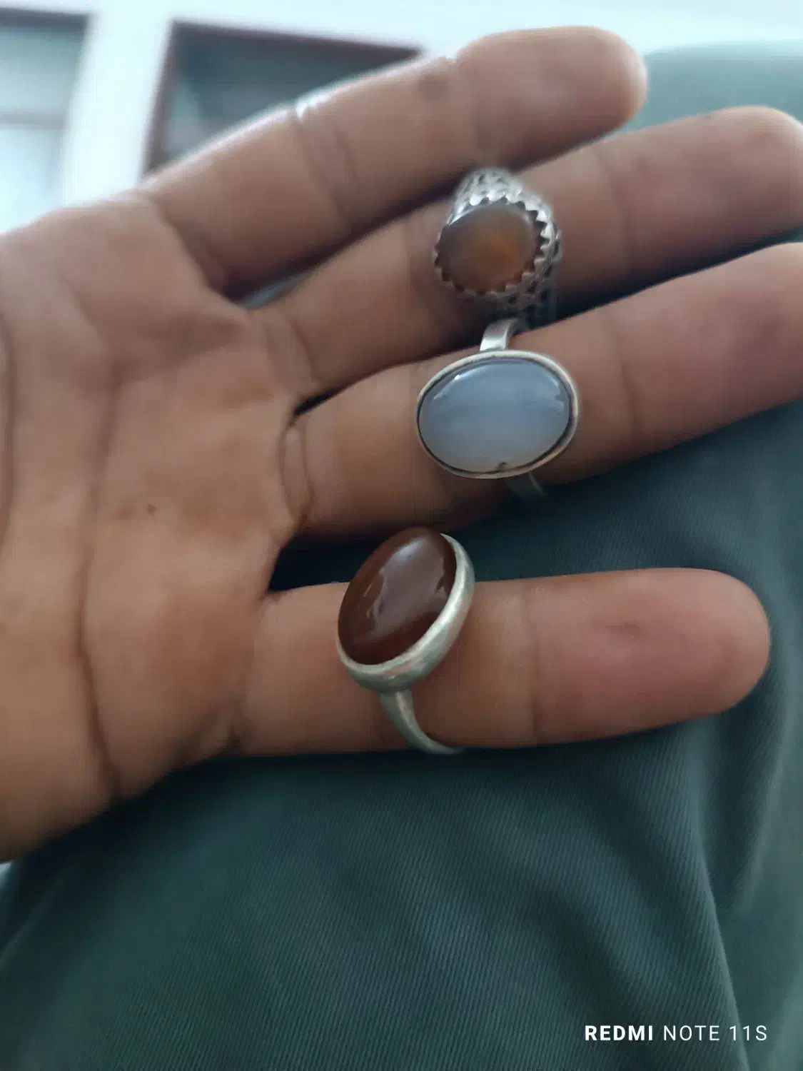 باسلام خدمت دوستان سه عدد انگوشتر و یک عدد ساعت|ساعت|بندرعباس, |دیوار