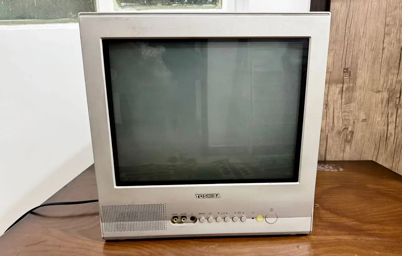 تلویزیون ۱۴ اینچ توشیبا ژاپنی|تلویزیون و پروژکتور|بوشهر, |دیوار