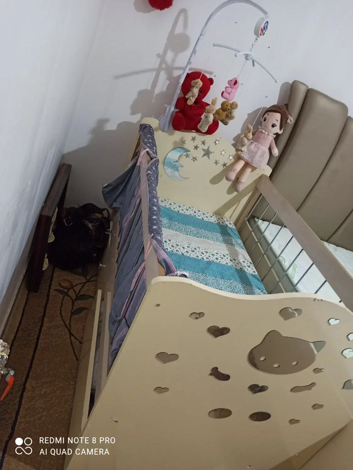 دوچرخه و تخت کودک و تشک کودک مارک رویال در حد نو|اسباب و اثاث بچه|یاسوج, |دیوار