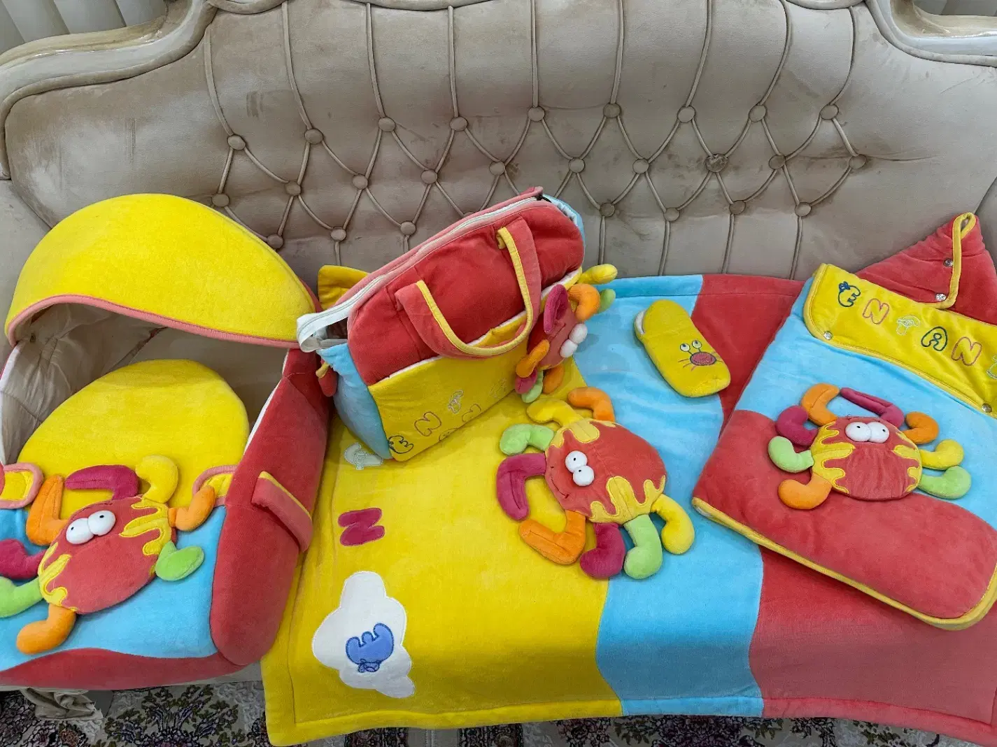 سر‌ویس لحاف و‌تشک مخمل خارجی|اسباب و اثاث بچه|تهران, نازی‌آباد|دیوار