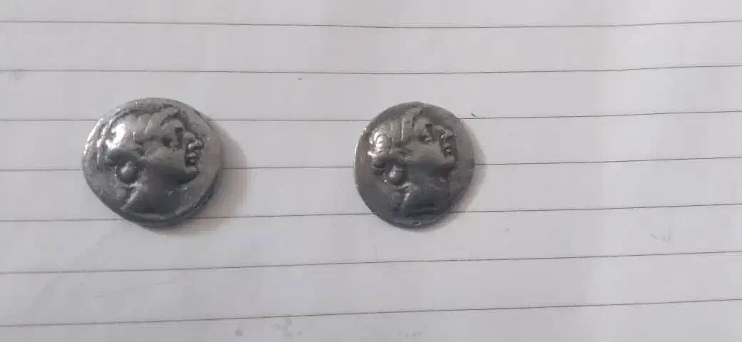 سکه قدیمی و انگشتر|کلکسیون اشیاء عتیقه|همدان, |دیوار