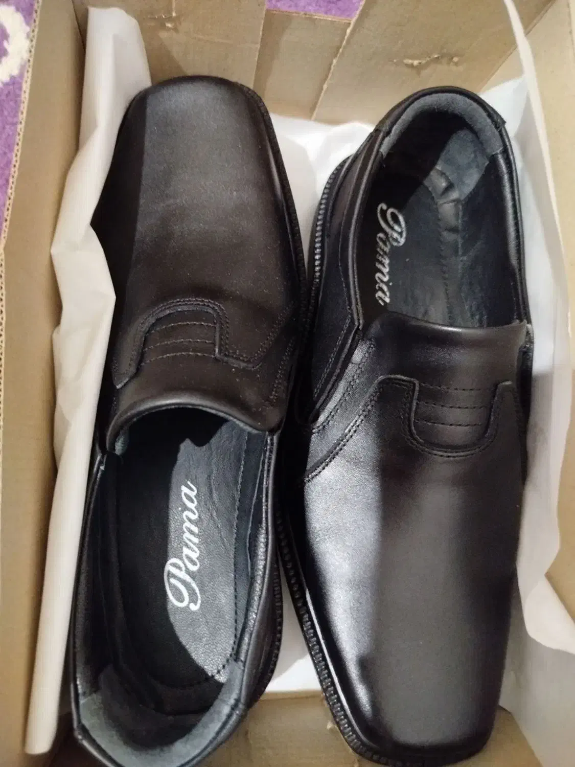 کفش|کیف، کفش، کمربند|گلبهار, شهر جدید گلبهار|دیوار