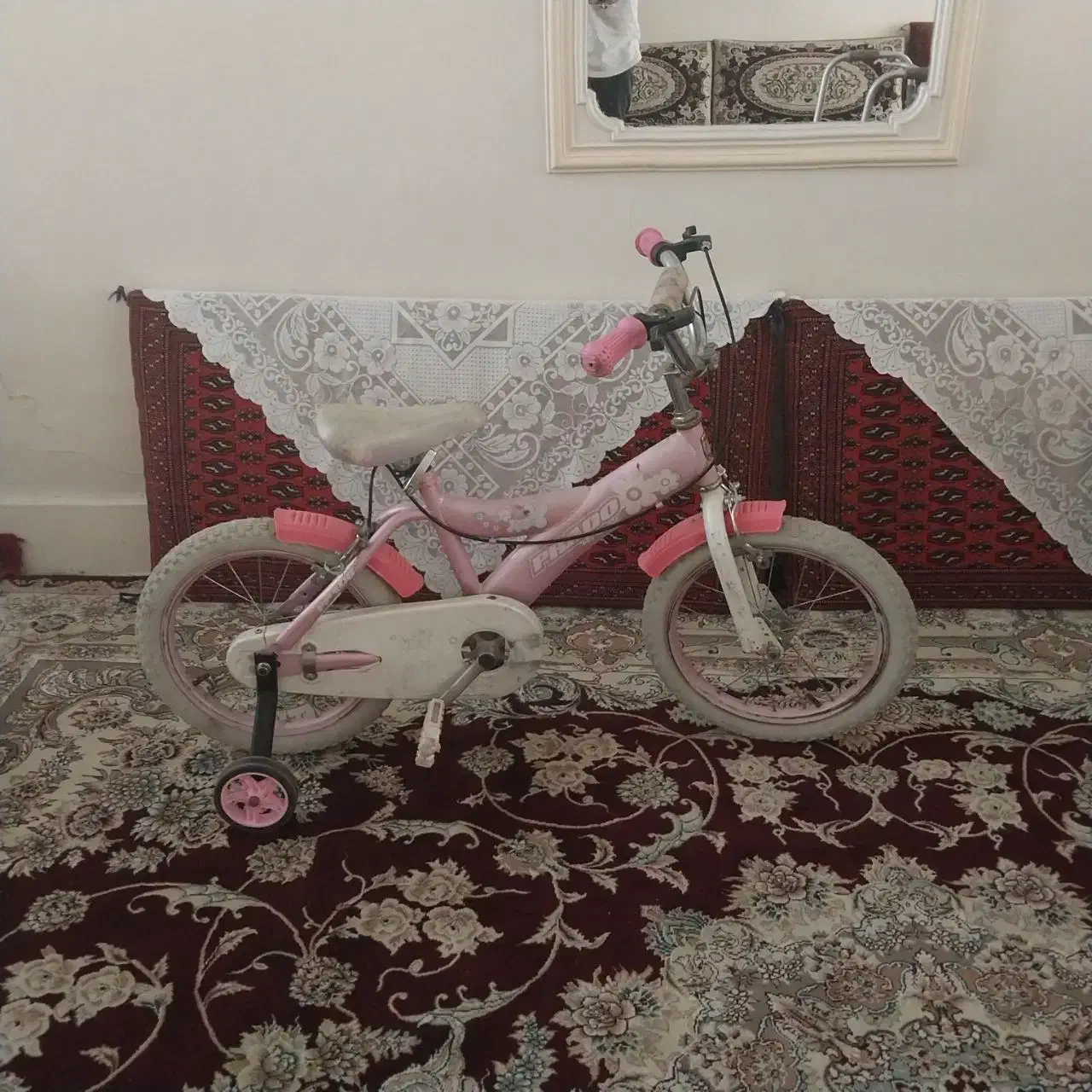 یک عدد دوچرخه صورتی سالم مرتب|دوچرخه، اسکیت، اسکوتر|اسلام‌شهر, مطهری|دیوار