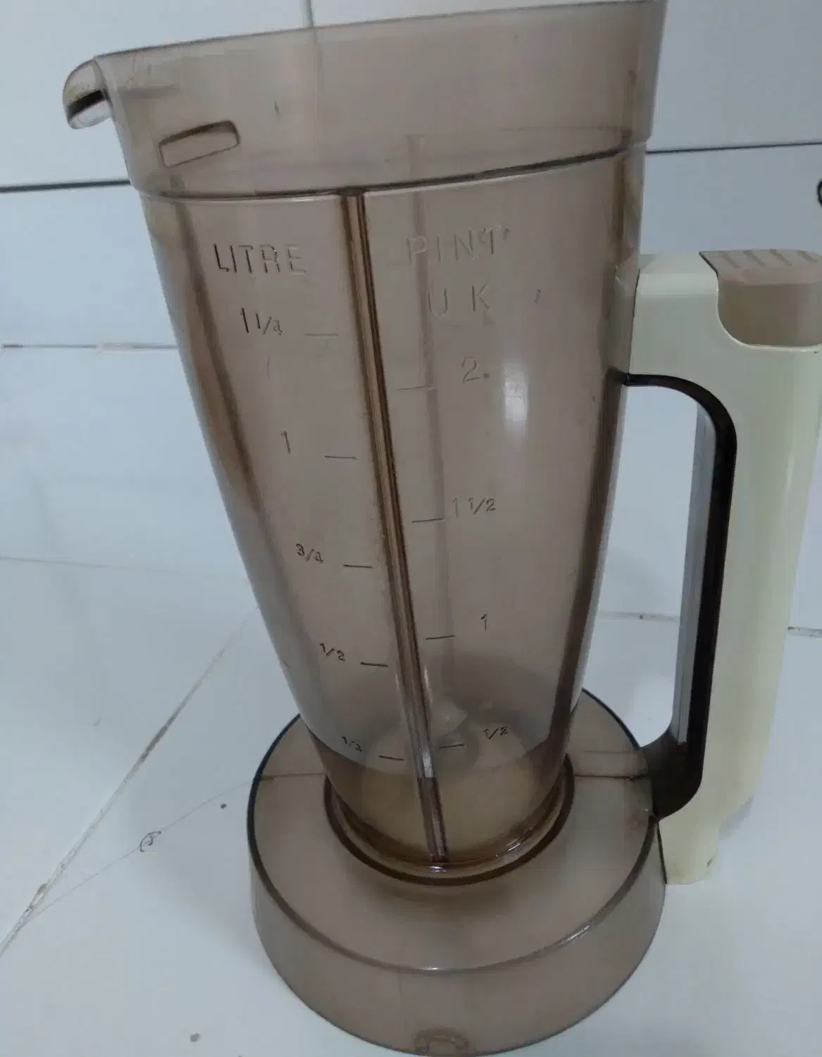 مخلوط کن کارکرده کاملا سالم بدون در|آبمیوه‌گیر و آب‌مرکبات‌گیر|تبریز, |دیوار