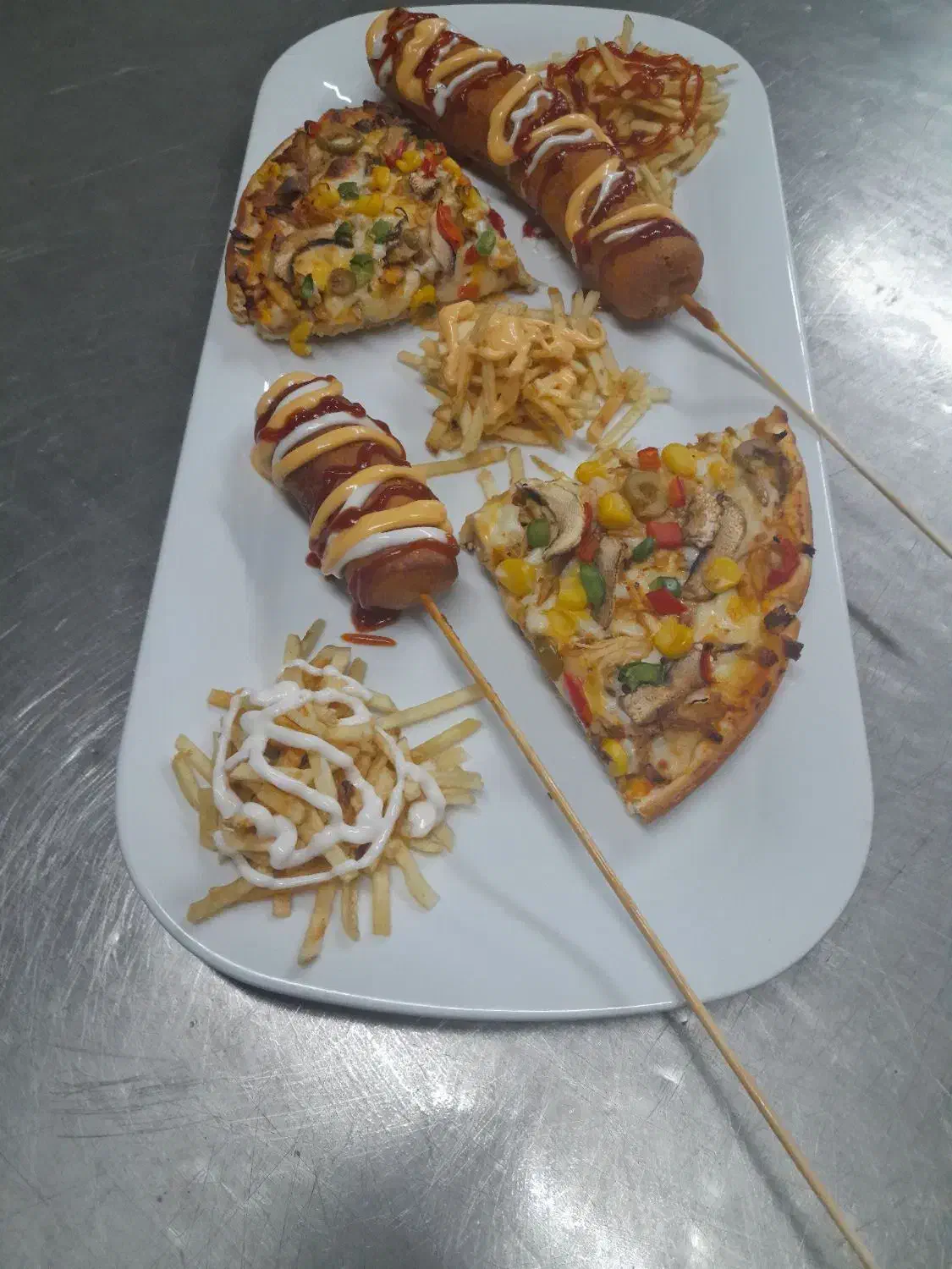 تهیه و طبخ انواع غذاها ی ایرانی و فرنگی|خدمات پذیرایی، مراسم|خمین, |دیوار