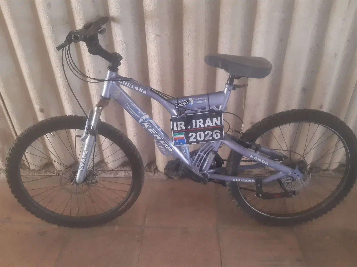 دوچرخه ۲۶|دوچرخه، اسکیت، اسکوتر|ری, شهادت|دیوار