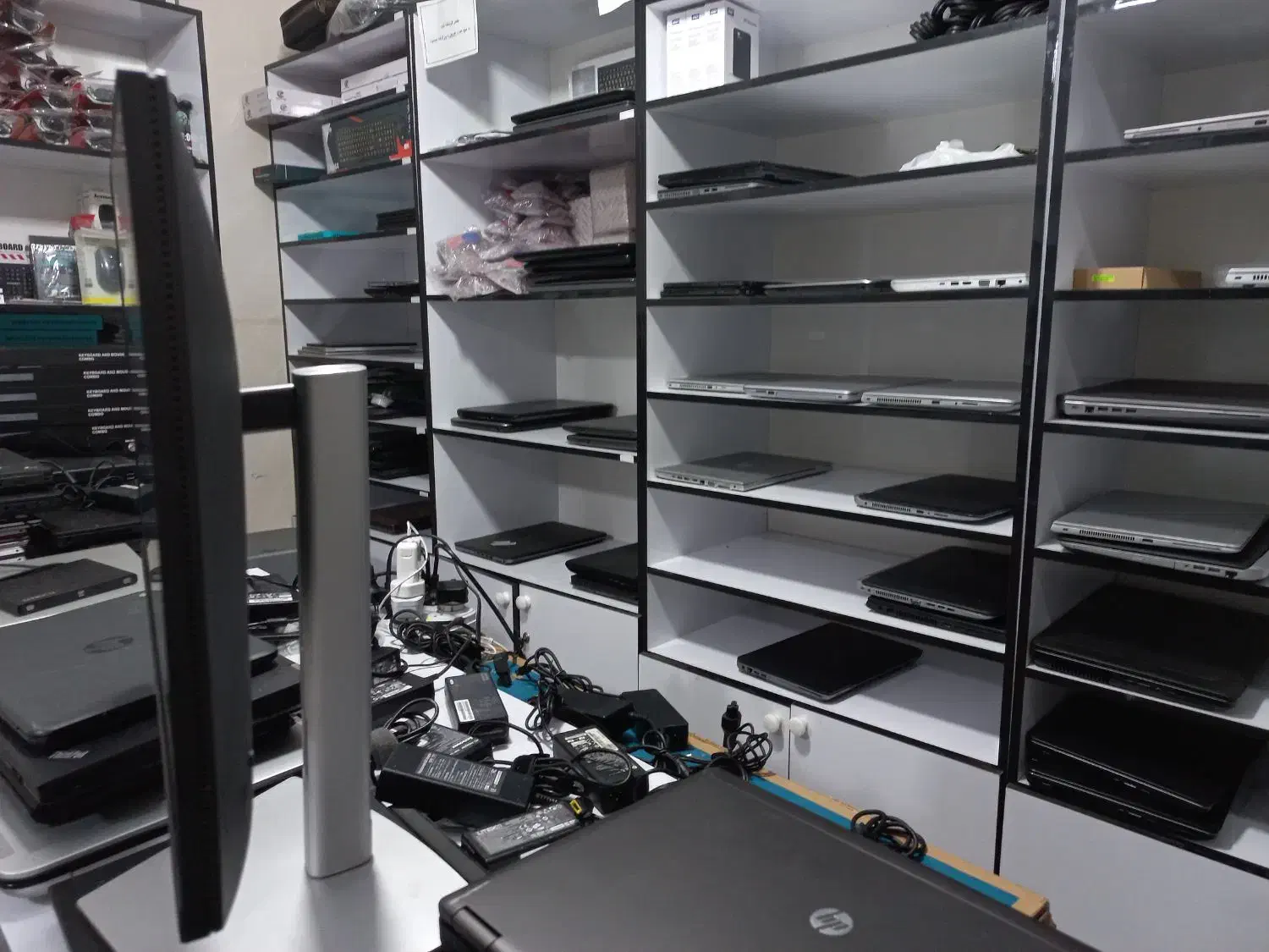 مانیتور ۲۴۱۵ dell فریم لس 2422|قطعات و لوازم جانبی رایانه|تهران, شهرک ولیعصر شمالی|دیوار