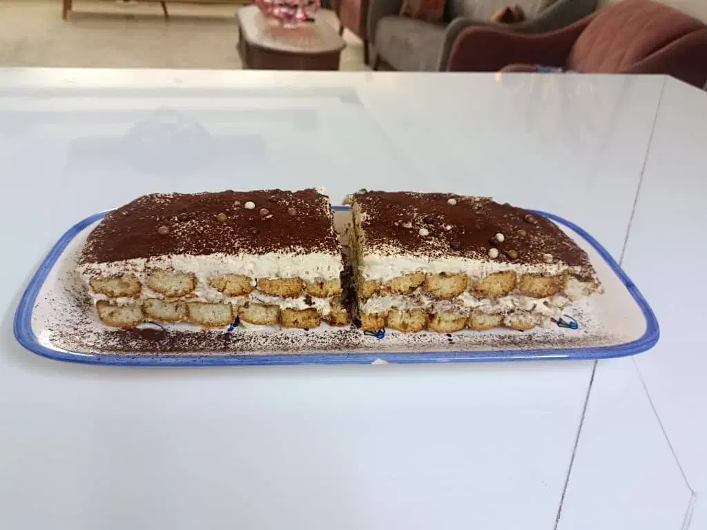 ترامیسو|خوردنی و آشامیدنی|شیراز, دشت چنار|دیوار