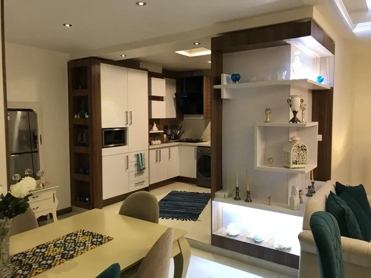 اجاره آپارتمان به همخونه خانم در عظیمیه|اجارهٔ آپارتمان|کرج, شاهین‌ویلا|دیوار