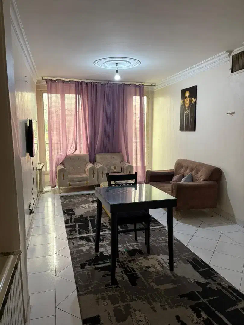 همخونه میشم خونه ندارم کارمند آقا ۳۹ سال دارم|اجارهٔ آپارتمان|تهران, نیلوفر|دیوار