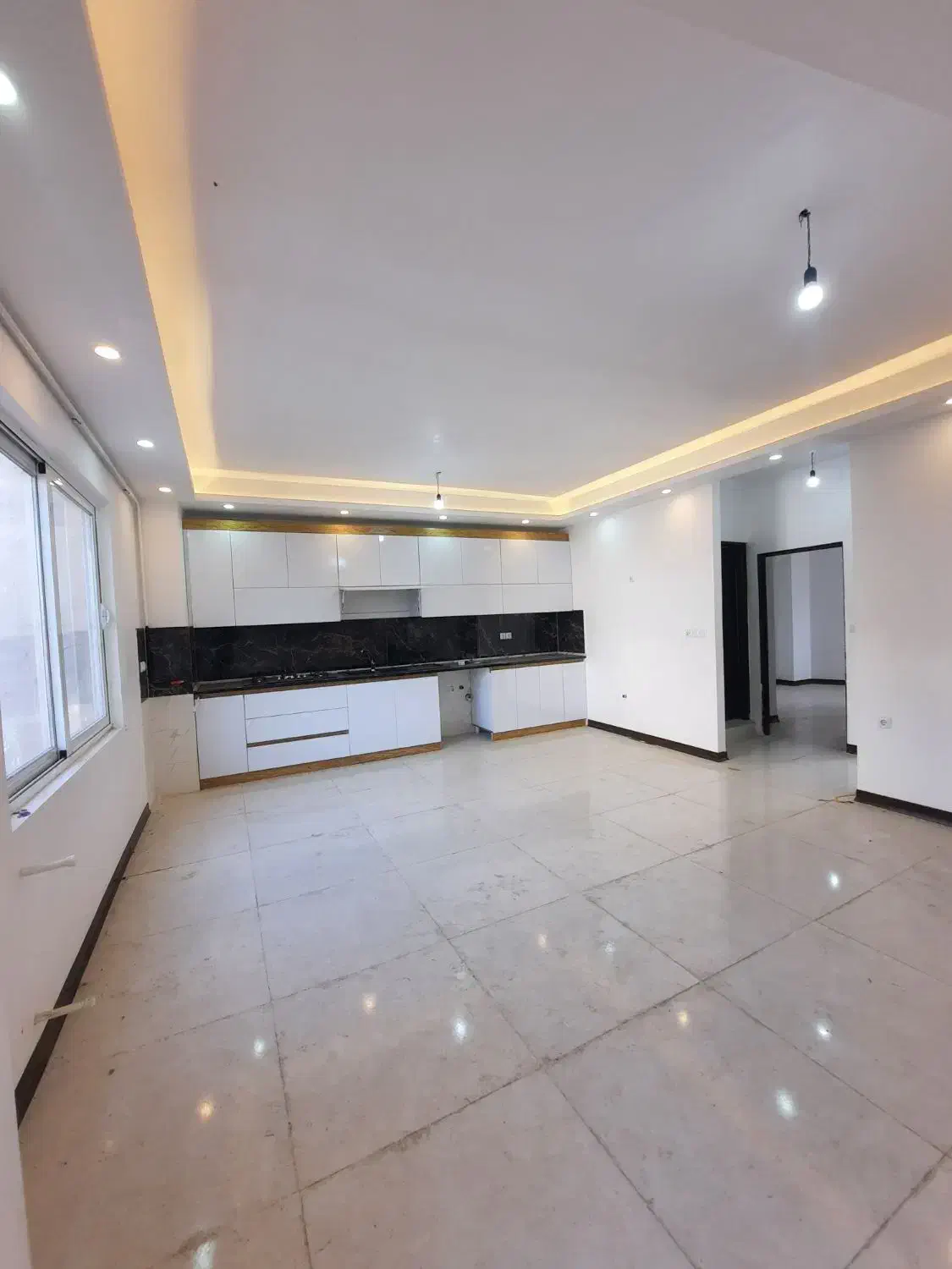 آپارتمان نوسازخیابان یادآوران طبقه اول قیمت مناسب|فروش آپارتمان|فومن, |دیوار