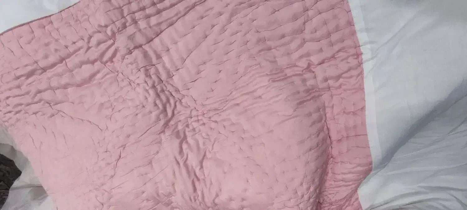 دو عدد لحاف قدیمی|رختخواب، بالش، پتو|بیرجند, |دیوار