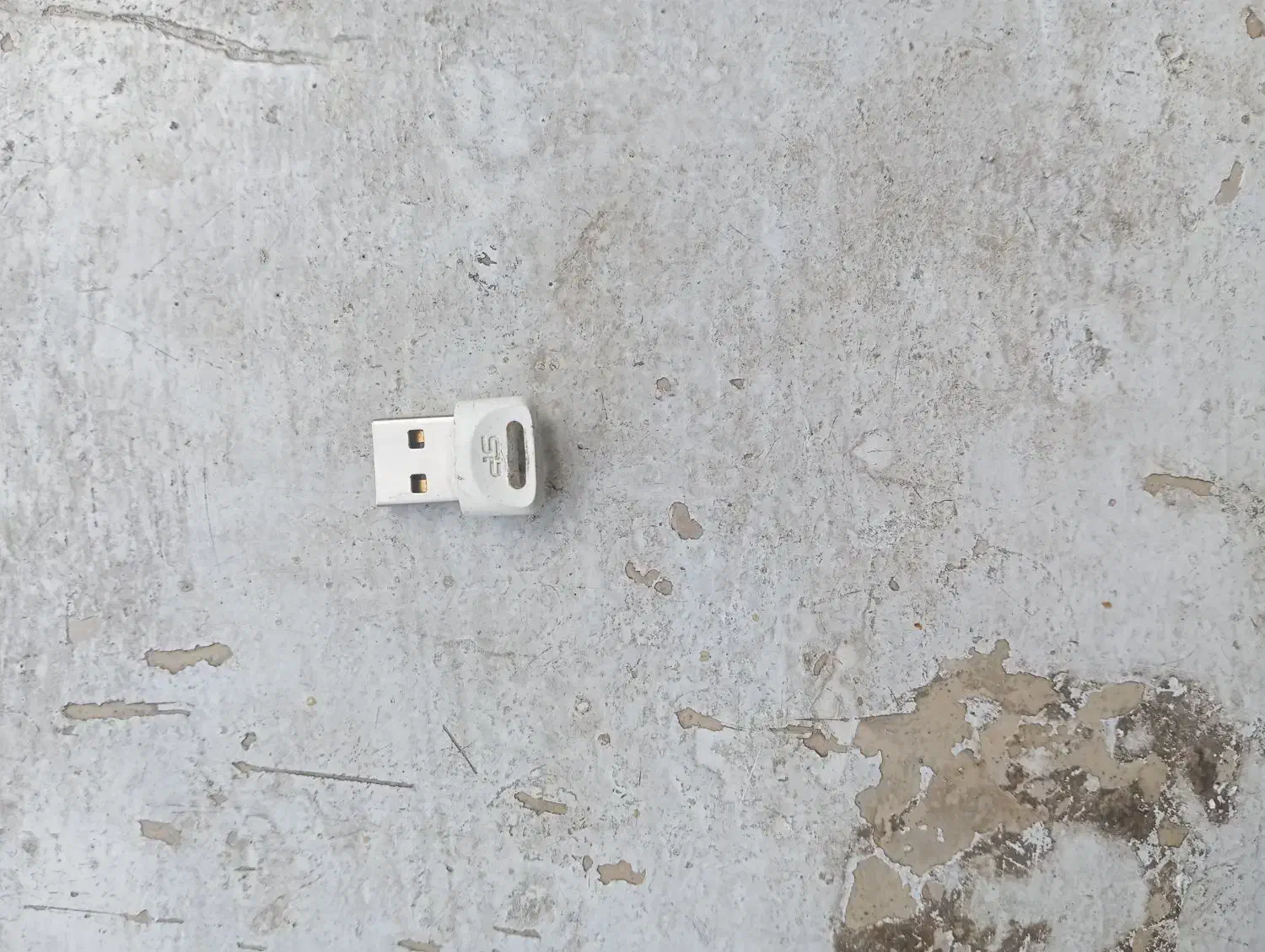 فلش ۱۶گیگض|لوازم جانبی موبایل و تبلت|بروجرد, |دیوار