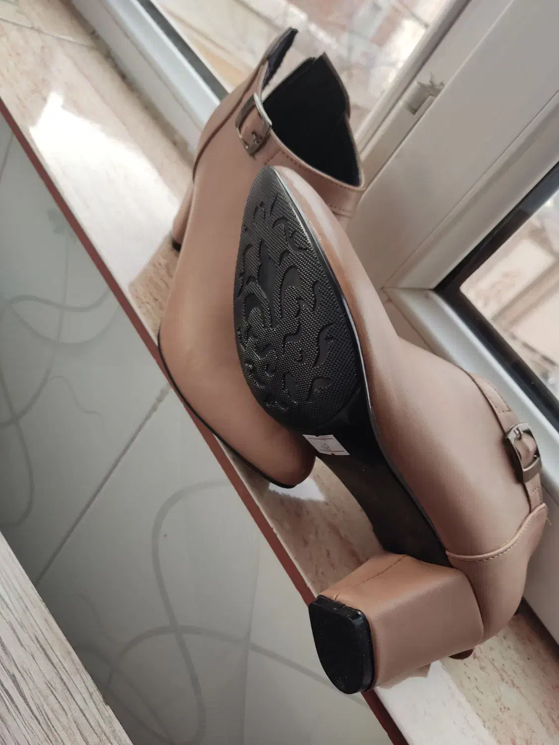 کفش|کیف، کفش، کمربند|سقز, |دیوار