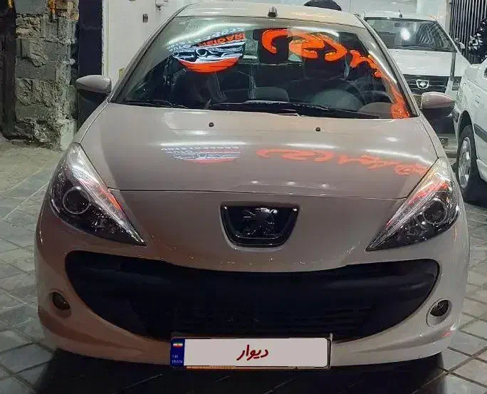 ۲۰۷تیوتری مدل۱۴۰۴|خودرو سواری و وانت|بیرجند, |دیوار