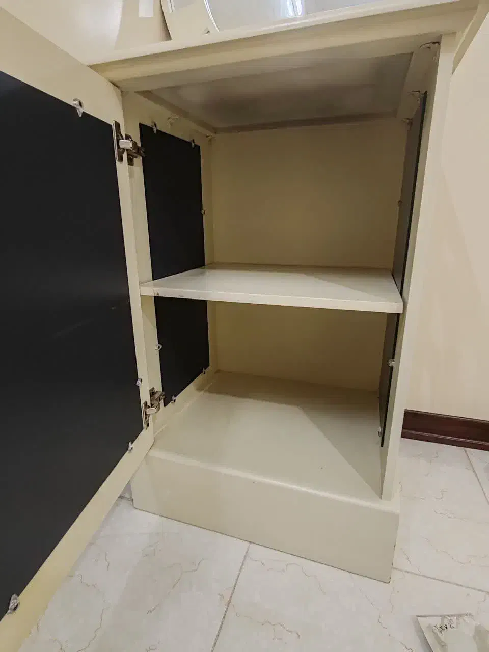 آینه ومیزکنسول|بوفه، ویترین، کنسول|اصفهان, باغ فدک|دیوار