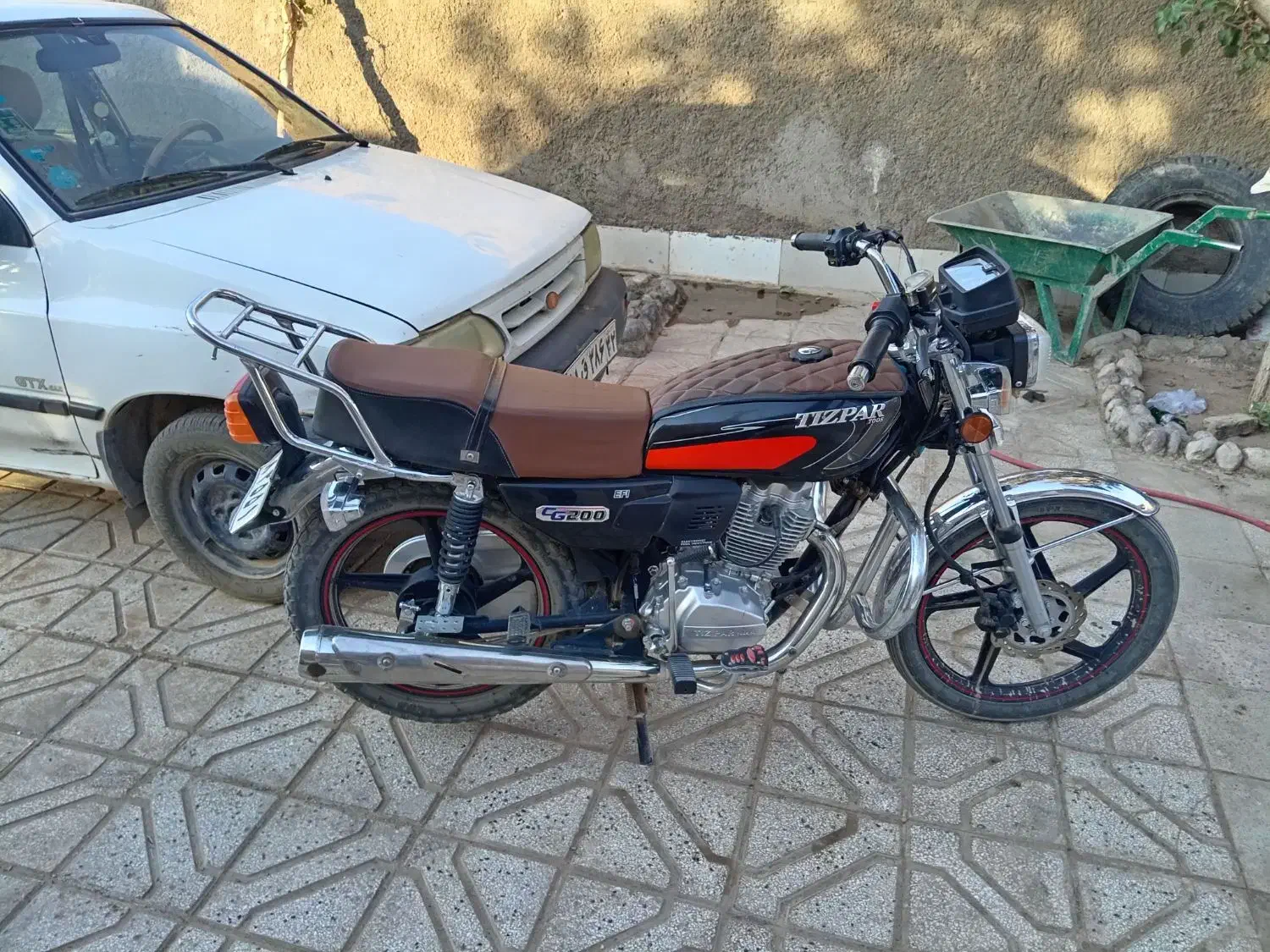 تیزپر توس|موتورسیکلت|جلگه زوزن, |دیوار