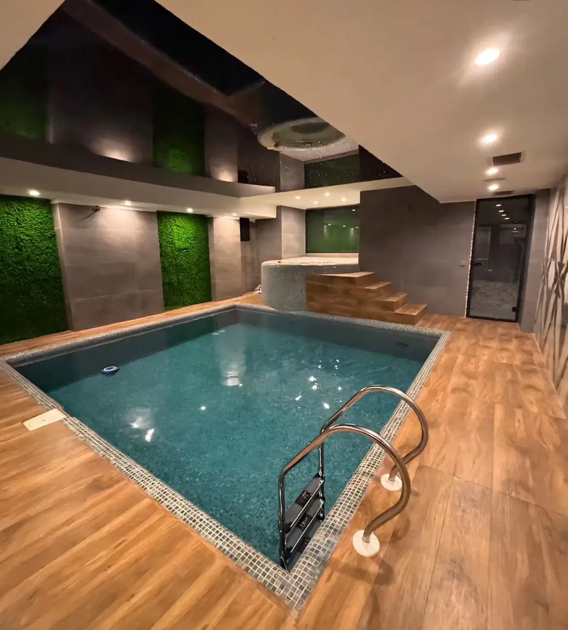 ۱۷۰ متر / تاپ لوکیشن / مشاعات آبی