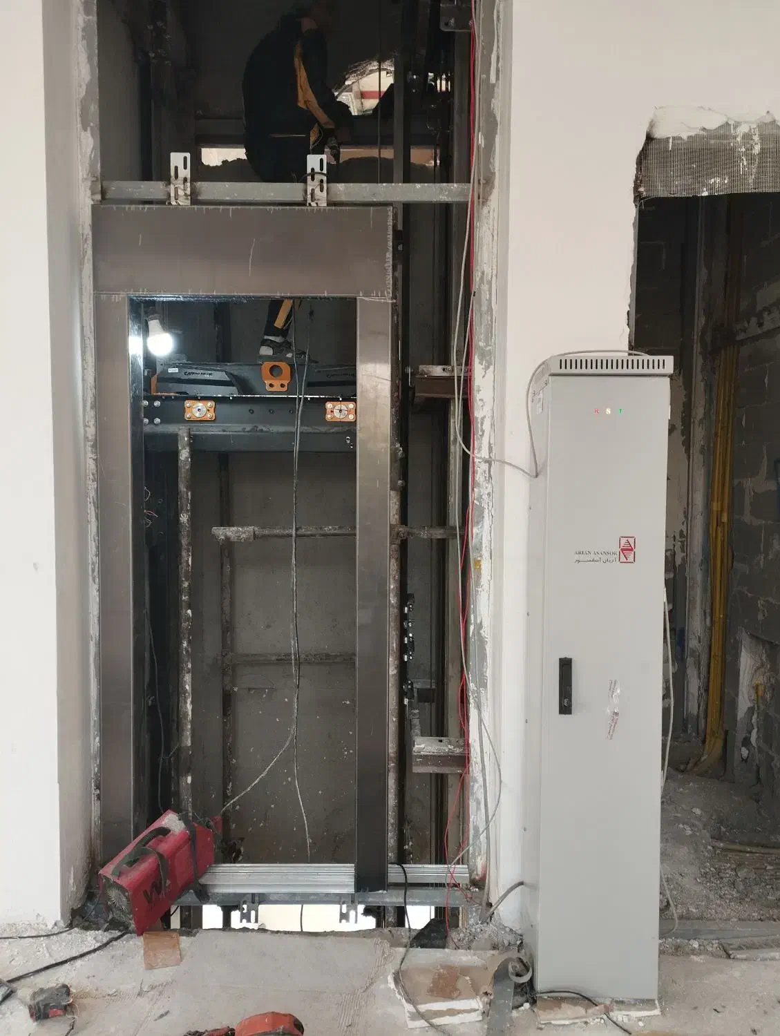 بازسازی و سرویس آسانسور|خدمات پیشه و مهارت|تهران, گلستان (شهرک راه آهن)|دیوار