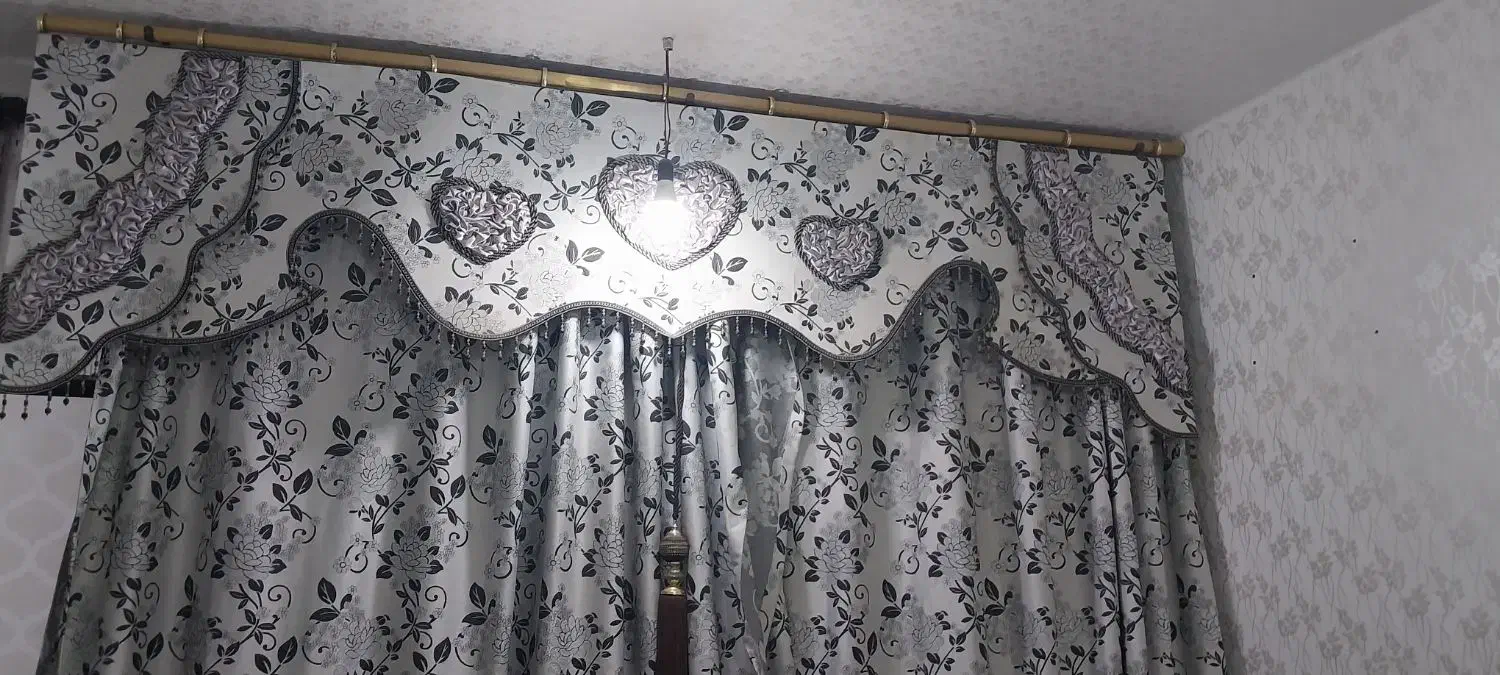 سلام پرده سالم و تمیز ۳متری بفروش میرسد|پرده، رانر، رومیزی|اهواز, پردیس دو|دیوار