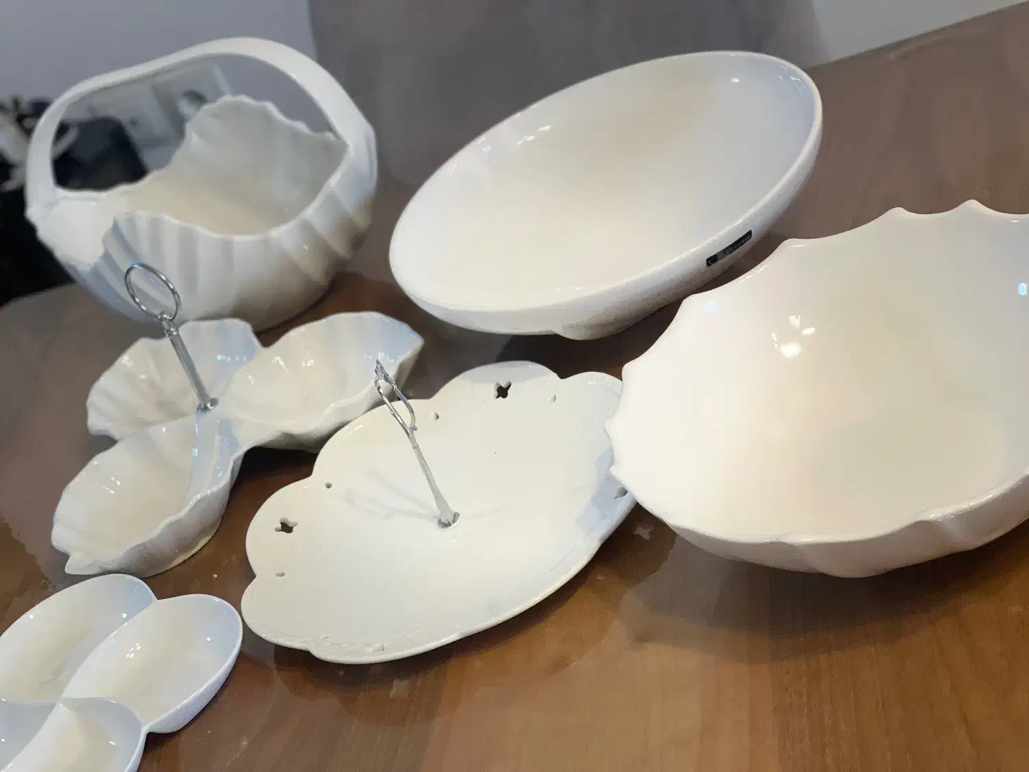 ظروف پذیرایی|ظروف سرو و پذیرایی|شیراز, کوشک میدان|دیوار