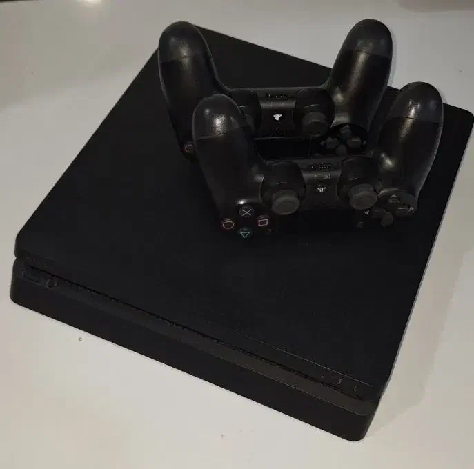 PS4 کپی خور باز نشده|کنسول، بازی ویدئویی و آنلاین|اصفهان, نقش جهان|دیوار