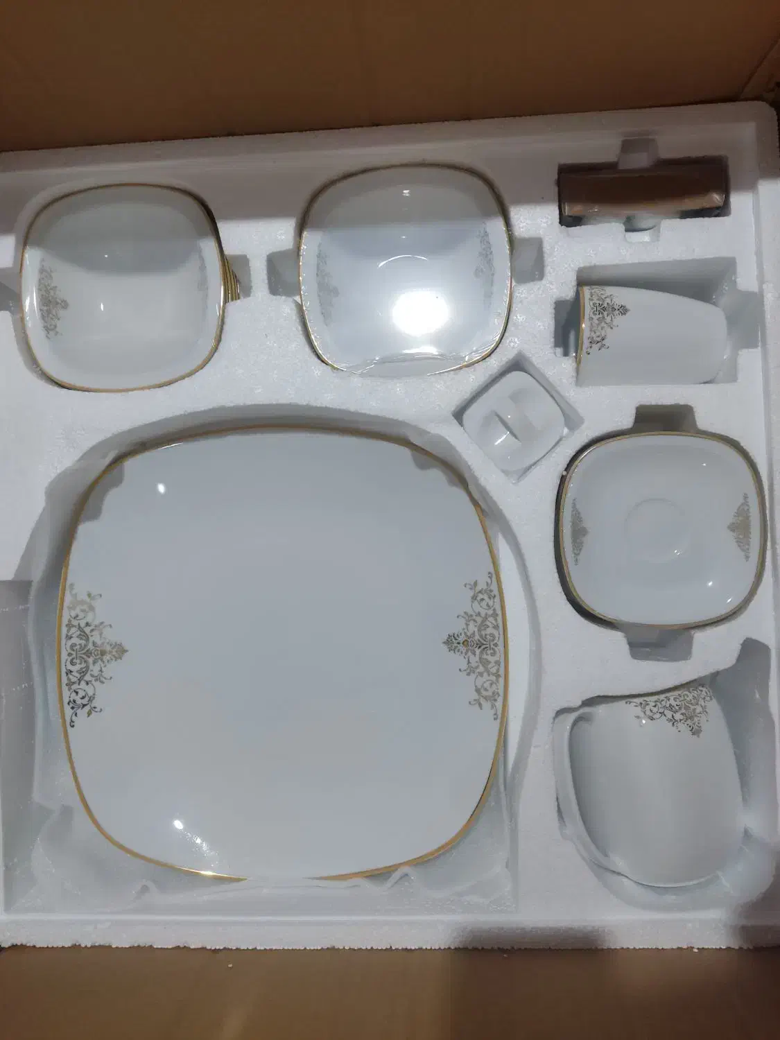 چینی زرین|سرویس روتختی|میانه, |دیوار