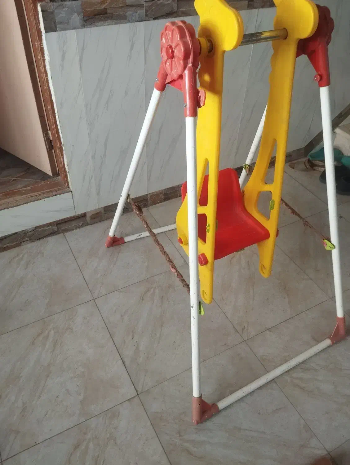 تاب بازی بچه|اسباببازی بچه|سردشت, |دیوار