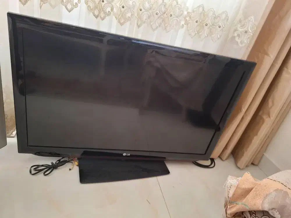 تلویزیون ال سی دی 42الجی|تلویزیون و پروژکتور|شادیان, |دیوار