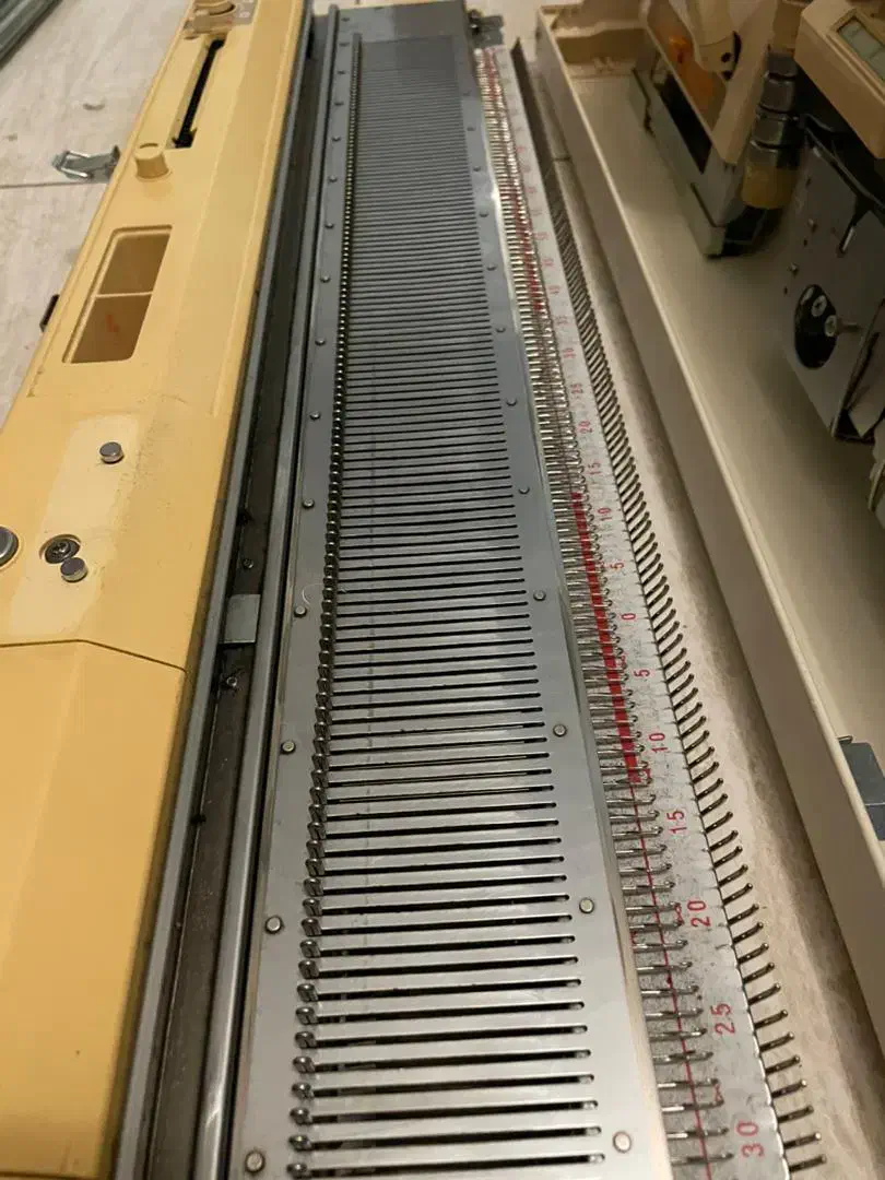 ماشین بافتنی برادر ۸۴۰|لوازم خیاطی و بافتنی|اصفهان, همت‌آباد|دیوار